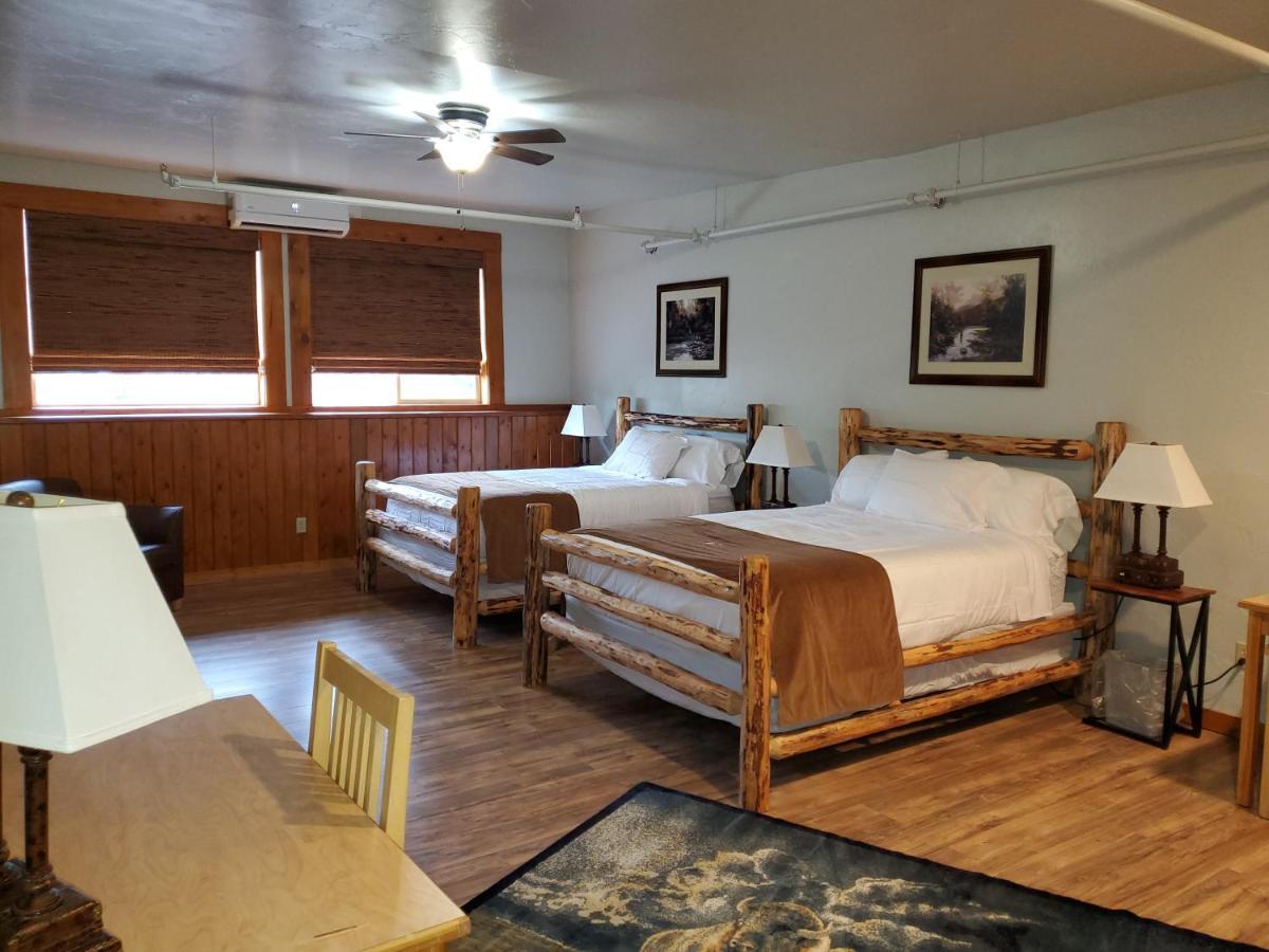 Buffalo Lodge Of Bigfork Esterno foto