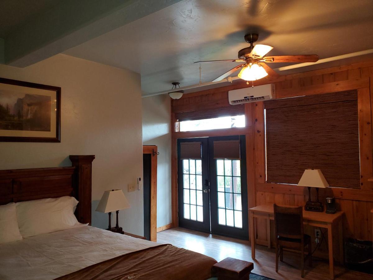 Buffalo Lodge Of Bigfork Esterno foto
