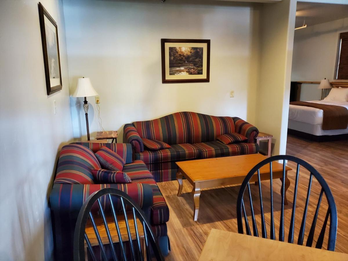 Buffalo Lodge Of Bigfork Esterno foto