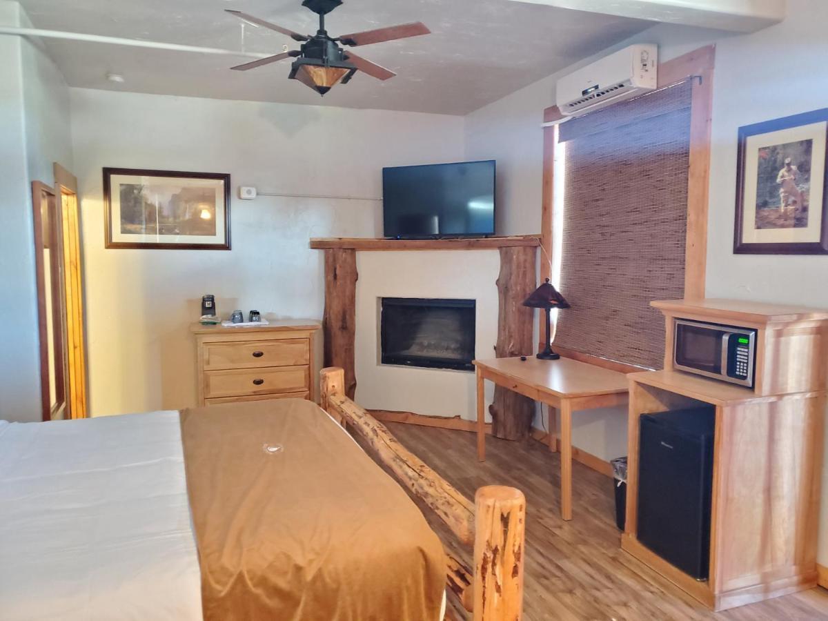 Buffalo Lodge Of Bigfork Esterno foto