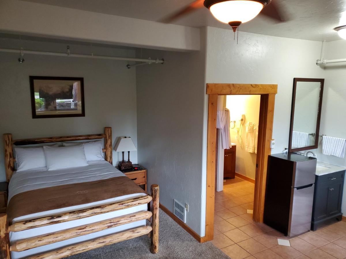 Buffalo Lodge Of Bigfork Esterno foto