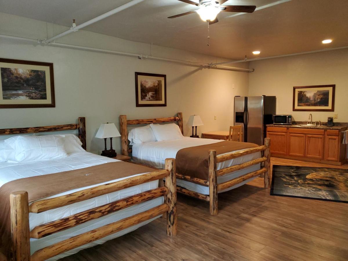 Buffalo Lodge Of Bigfork Esterno foto